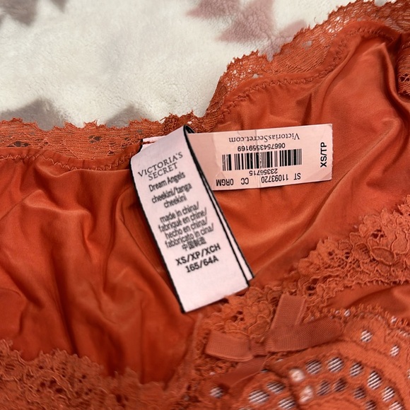 NWTs matching VS lingerie set bra panty size XS - Picture 5 of 6